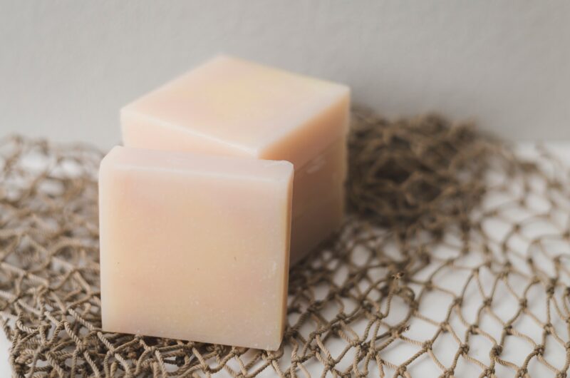Como fazer sabão em barra caseiro fácil com óleo usado