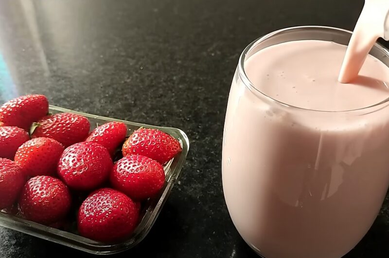 Como fazer suco de morango com leite: receita simples