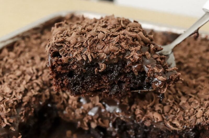 Receita de bolo de chocolate de liquidificador nega maluca