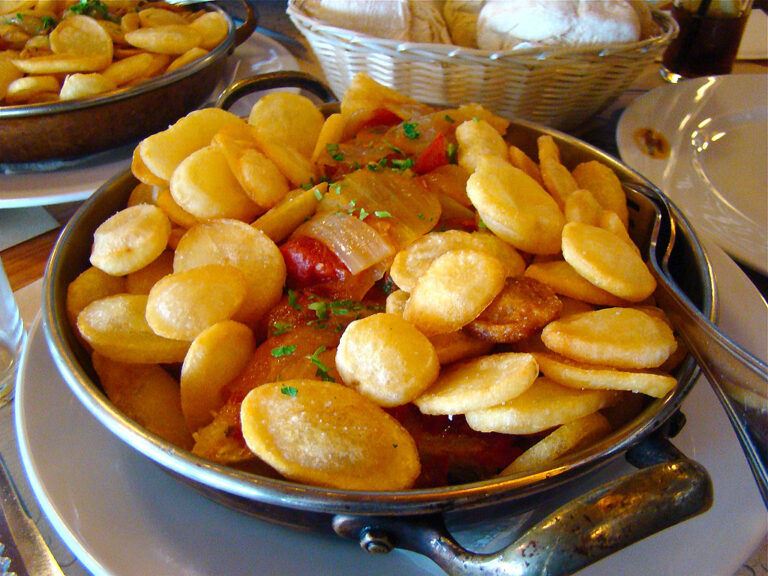 Bacalhau com Batatas: receita simples e como fazer como fazer receita de bacalhau com batatas ao forno