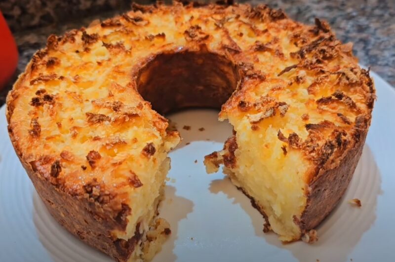 Receita de bolo de mandioca crua ralada simples e fácil