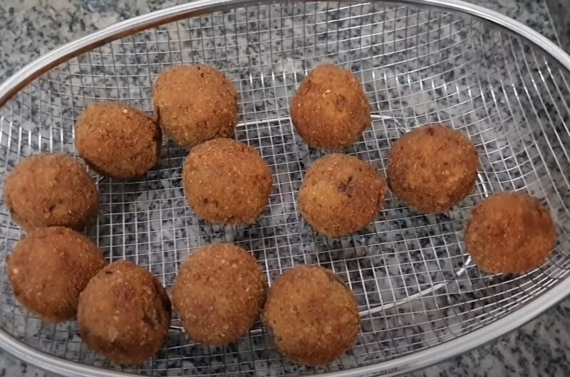 Como fazer bolinho de carne moída simples e fácil