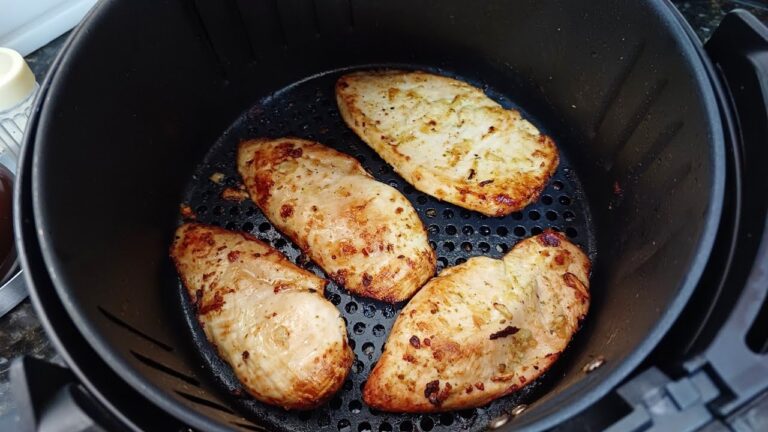 Filé de frango na airfryer: como fazer, receita simples Como fazer file de frango na airfryer simples e facil