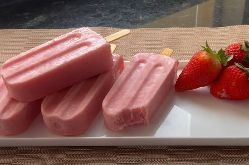 Como fazer picolé de morango caseiro rápido e fácil