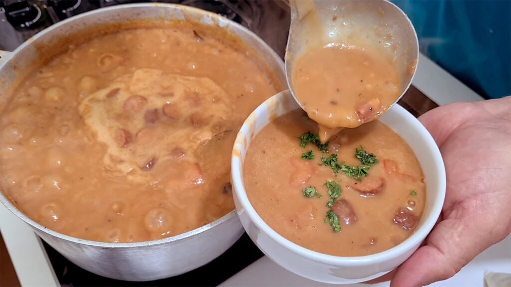 Comidas típicas do Sudeste Comidas tipicas do Sudeste Caldinho de feijao