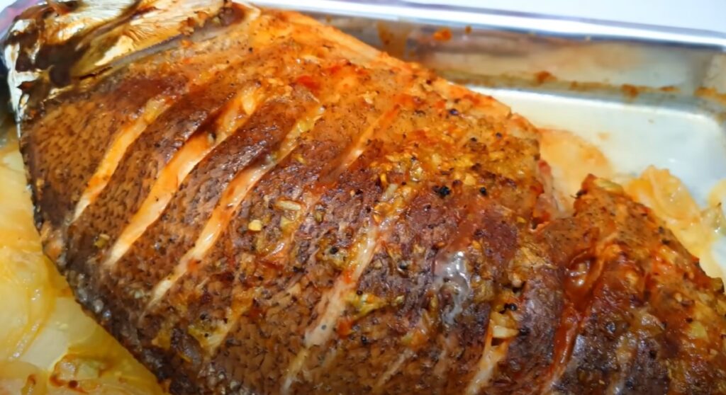 Como temperar peixe assado