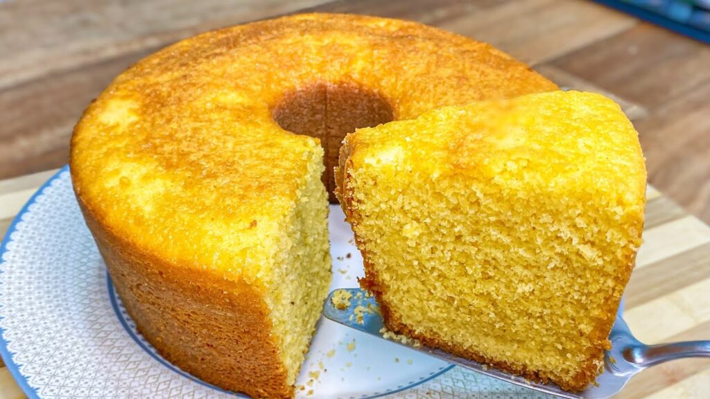 Bolo simples de fuba