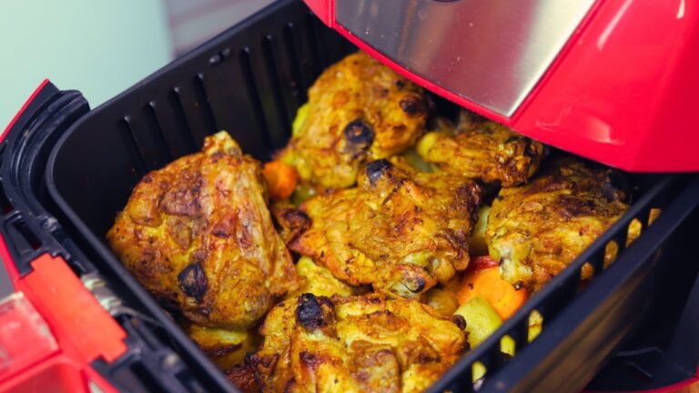 Sobrecoxa na Airfryer: como fazer, receita fácil Como fazer sobrecoxa na Airfryer passo a passo