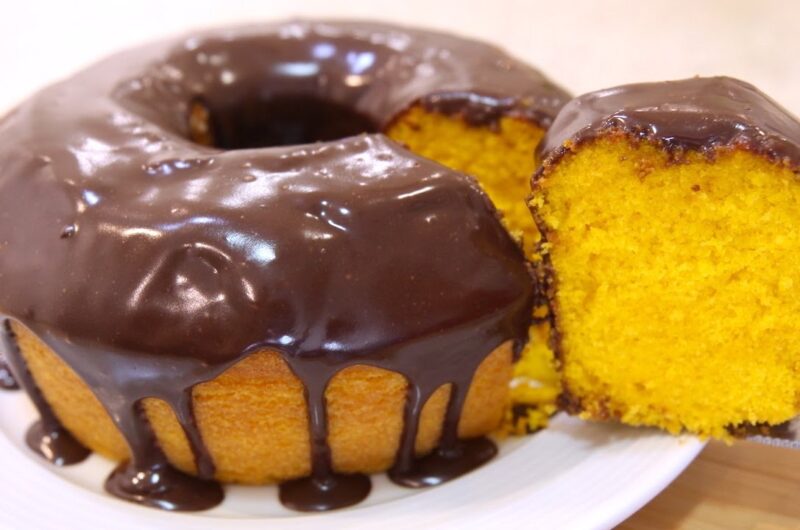 Bolo simples de cenoura fofinho: receita fácil Receita de bolo simples de cenoura fofinho e simples