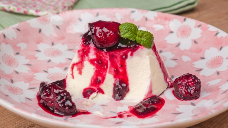 Receita de panna cotta de frutas vermelhas
