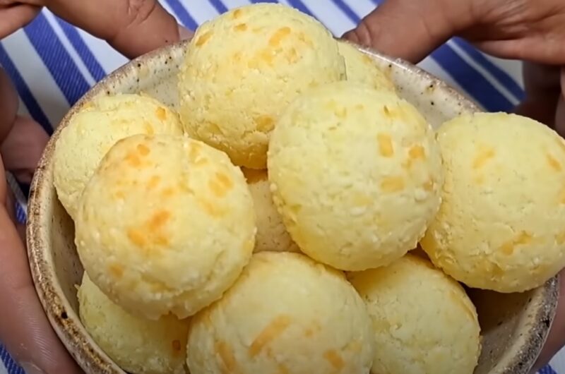 Receita de pãozinho de tapioca simples e fácil