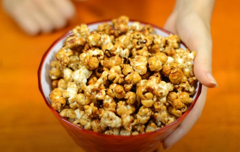 Pipoca doce: como fazer, receita simples e fácil Receita de pipoca doce como fazer passo a passo