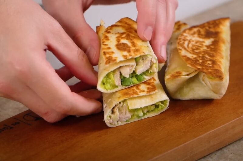 Como fazer wrap de frango rápido e fácil