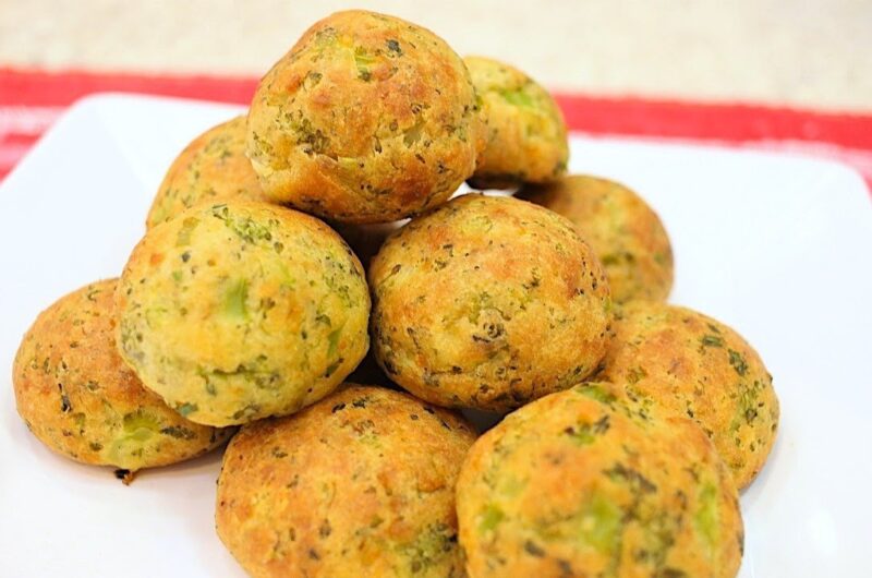 Receita de bolinho de brócolis simples e fácil