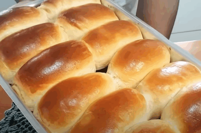 Pão doce caseiro: receita fácil e como fazer Receita de pão doce caseiro fofinho fácil de se fazer