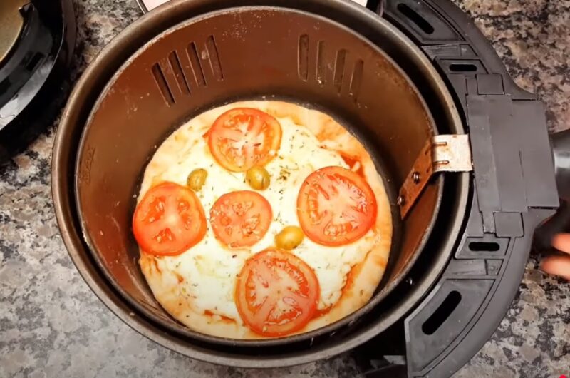 Pizza na Airfryer: como fazer, receita simples Como assar pizza na Airfryer passo a passo