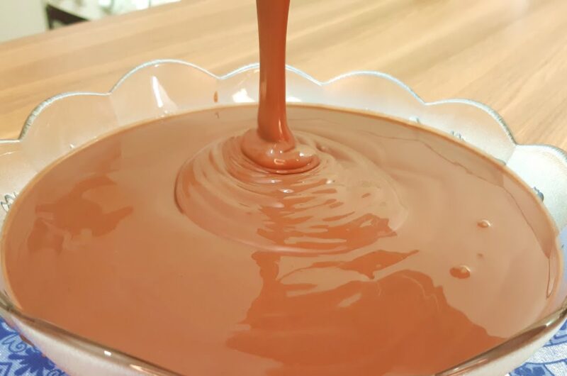 Receita de Dannete de chocolate caseiro com 3 ingredientes