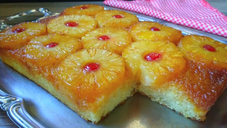 Receita de bolo de abacaxi caramelizado simples