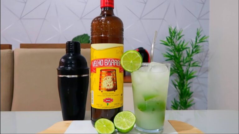 Receita de Caipirinha de limão rápido e fácil Como fazer Caipirinha de limao passo a passo