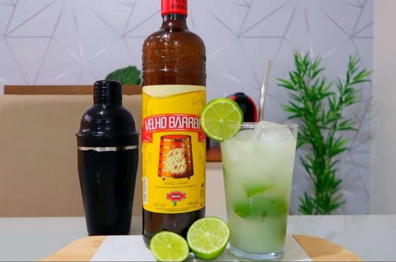 Como fazer Caipirinha de limão passo a passo