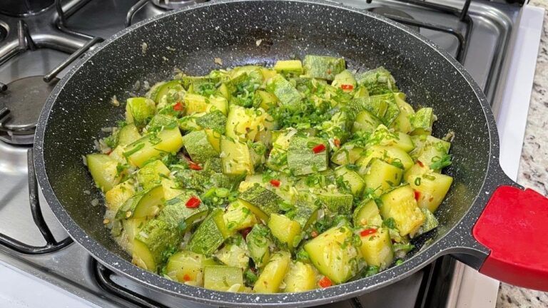 Abobrinha Refogada: como fazer, receita simples Como fazer Abobrinha Refogada Simples