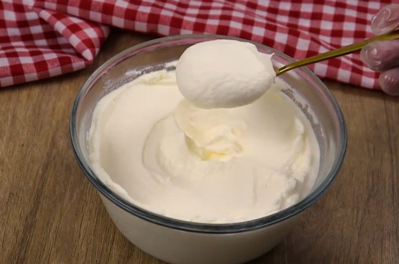 Como fazer um Chantilly Caseiro com 3 ingredientes