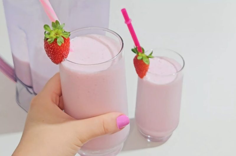 Vitamina de Morango: receita e como fazer Como fazer Vitamina de Morango