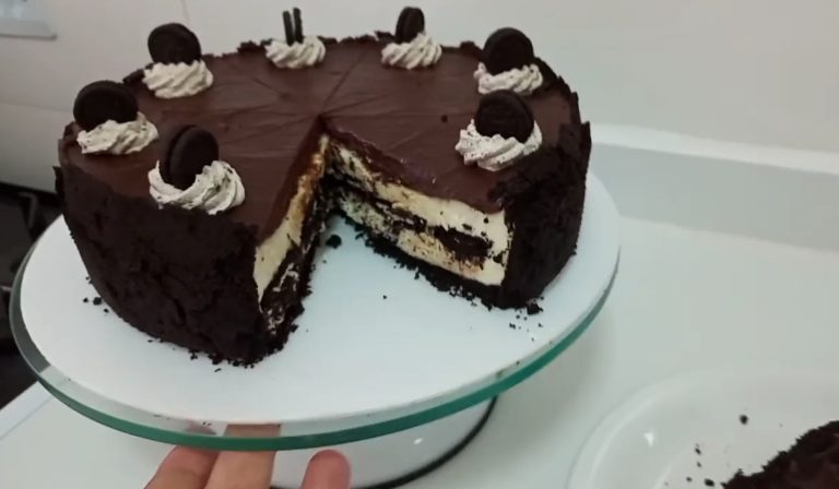 Como Fazer Torta de Oreo Simples