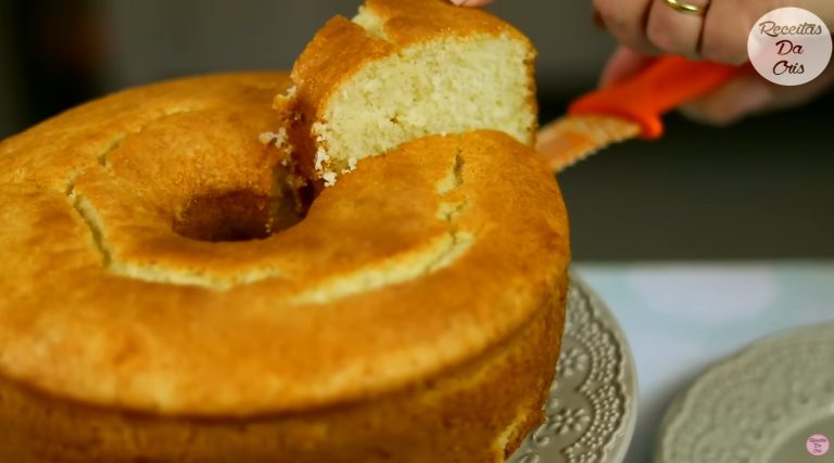 Como fazer Bolo de baunilha simples e fofo Receita de bolo de baunilha fofo e simples