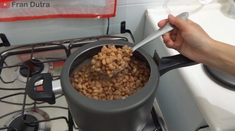 Como fazer feijao na panela de pressao